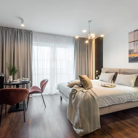 Apartamenty-wroc Ksiecia Witolda By The River Apartment Wroclaw