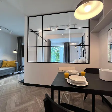 Apartamenty-wroc Ksiecia Witolda By The River * Breslau