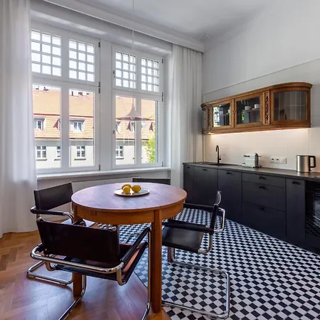 Apartment Apartamenty-wroc Ksiecia Witolda By The River Breslau