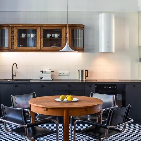 Apartamenty-wroc Ksiecia Witolda By The River Apartment